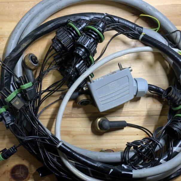 plexouda-kalwdiwn-VOLVO-HTE-HTL