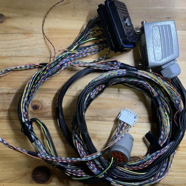 plexouda-kalwdiwn-gia-ECU CATERPILLAR-me-fisa-1607689